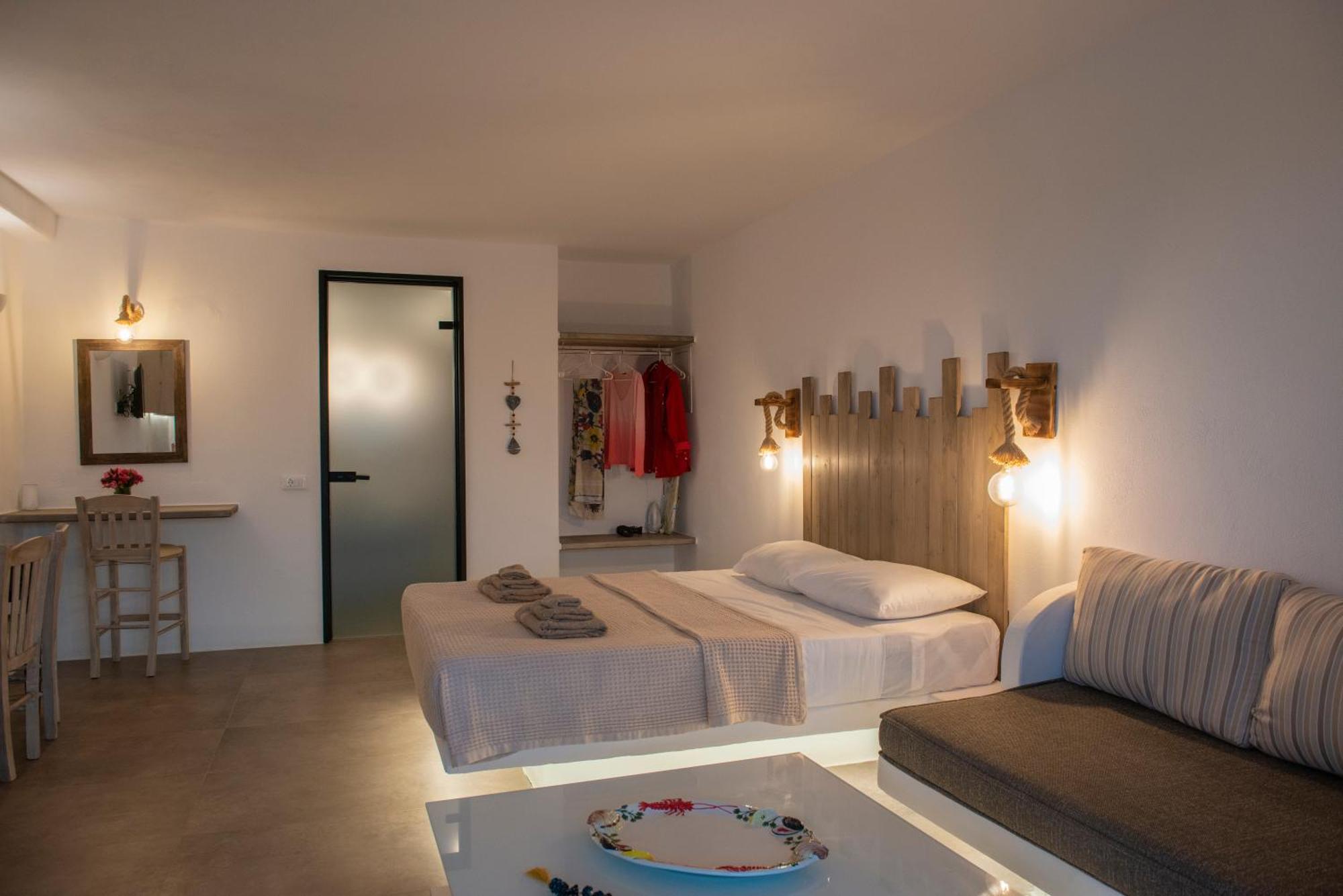 Myrsini'S Luxury Suites Merchia Mykonos Town ภายนอก รูปภาพ