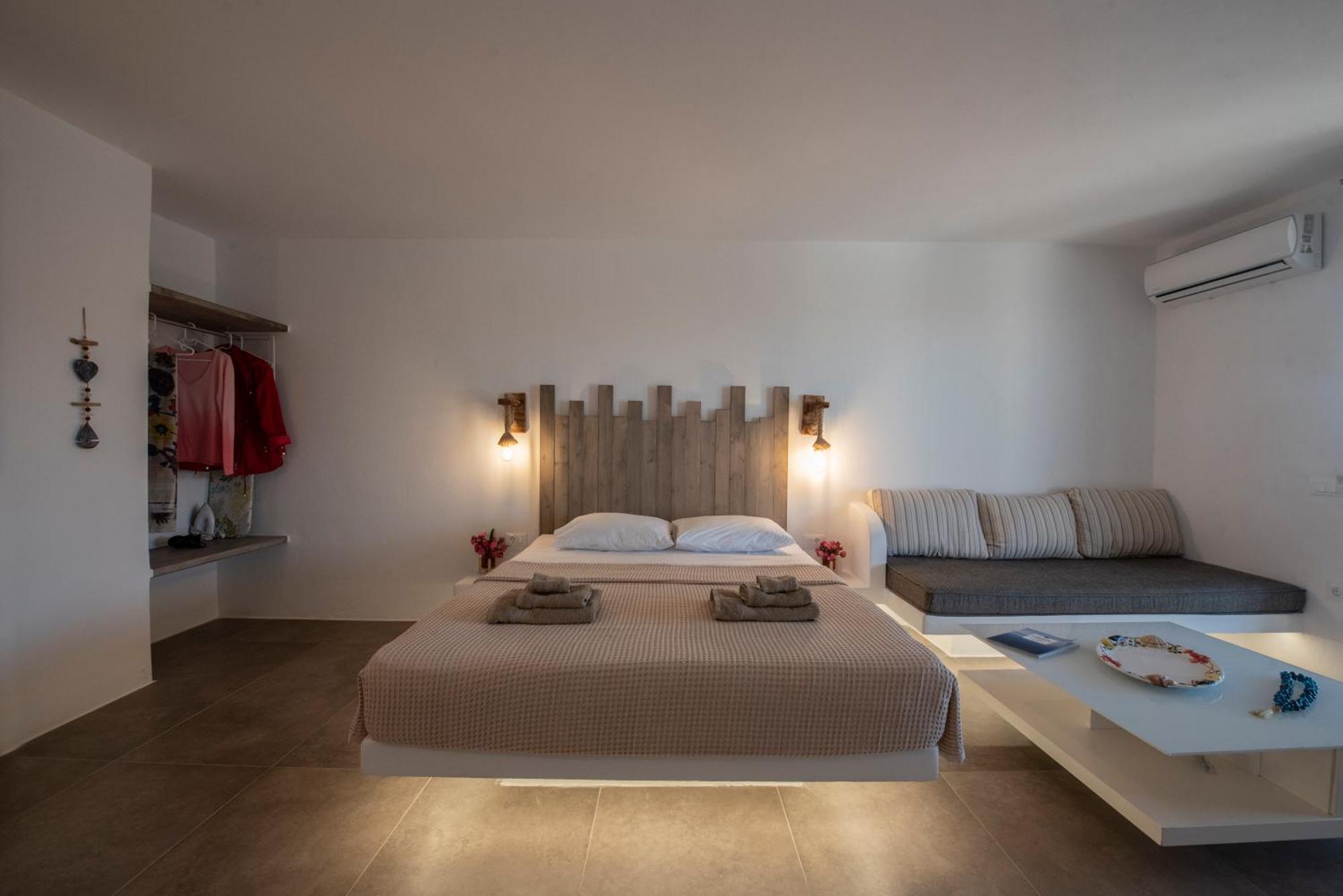 Myrsini'S Luxury Suites Merchia Mykonos Town ภายนอก รูปภาพ